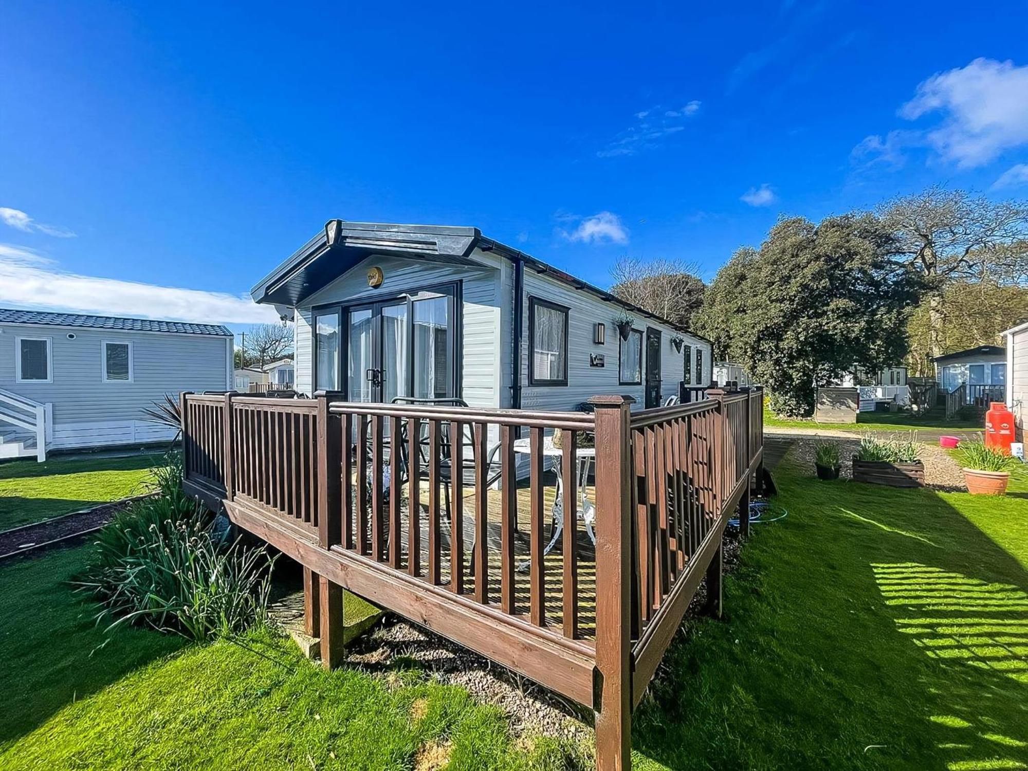 Beautiful Caravan For Hire With A Partial Sea View In Suffolk Ref 32042Az Lowestoft Εξωτερικό φωτογραφία
