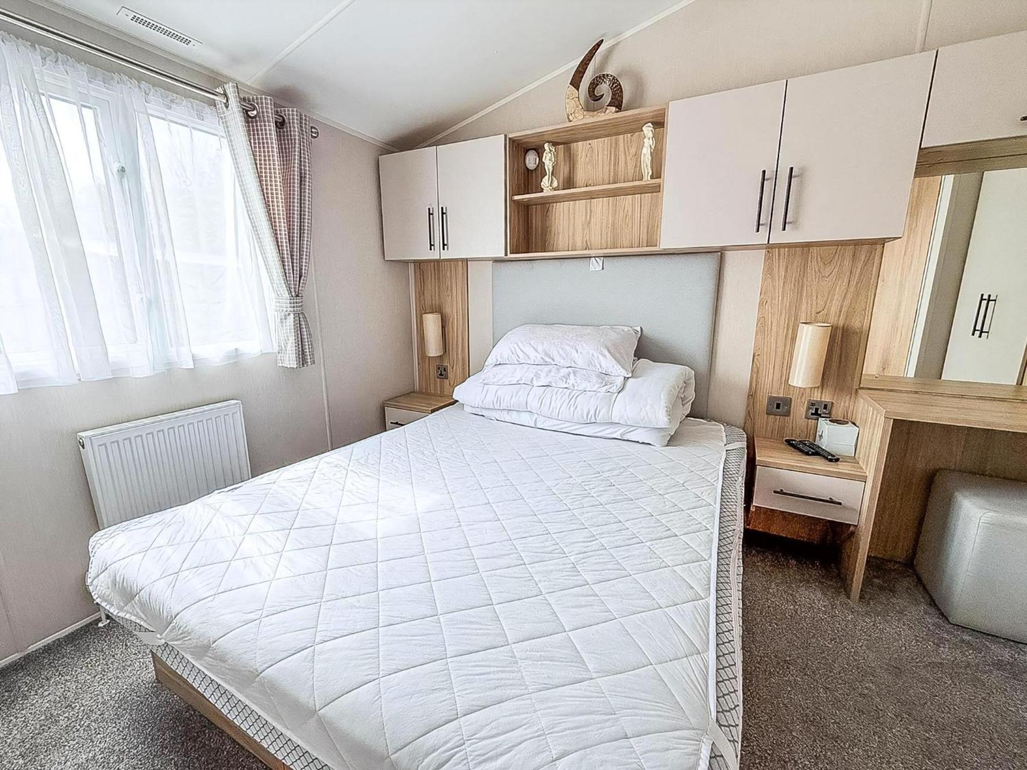 Beautiful Caravan For Hire With A Partial Sea View In Suffolk Ref 32042Az Lowestoft Εξωτερικό φωτογραφία