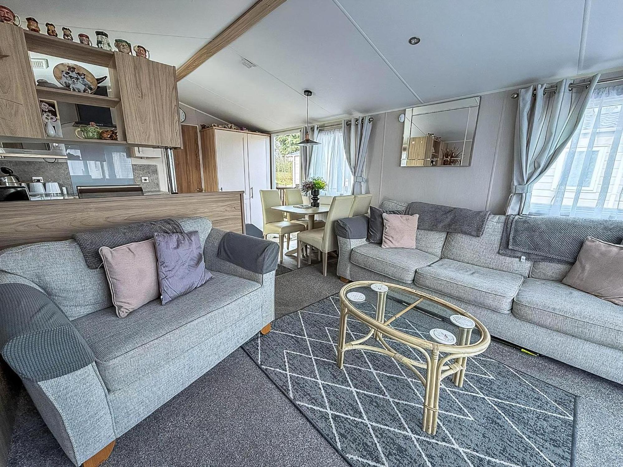 Beautiful Caravan For Hire With A Partial Sea View In Suffolk Ref 32042Az Lowestoft Εξωτερικό φωτογραφία